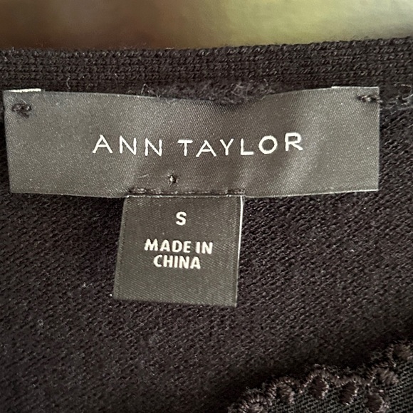 ANN TAYLOR Layered Look Sweater Lace Trim Black Romantic Coquette Academia Sz S - Picture 2 of 10